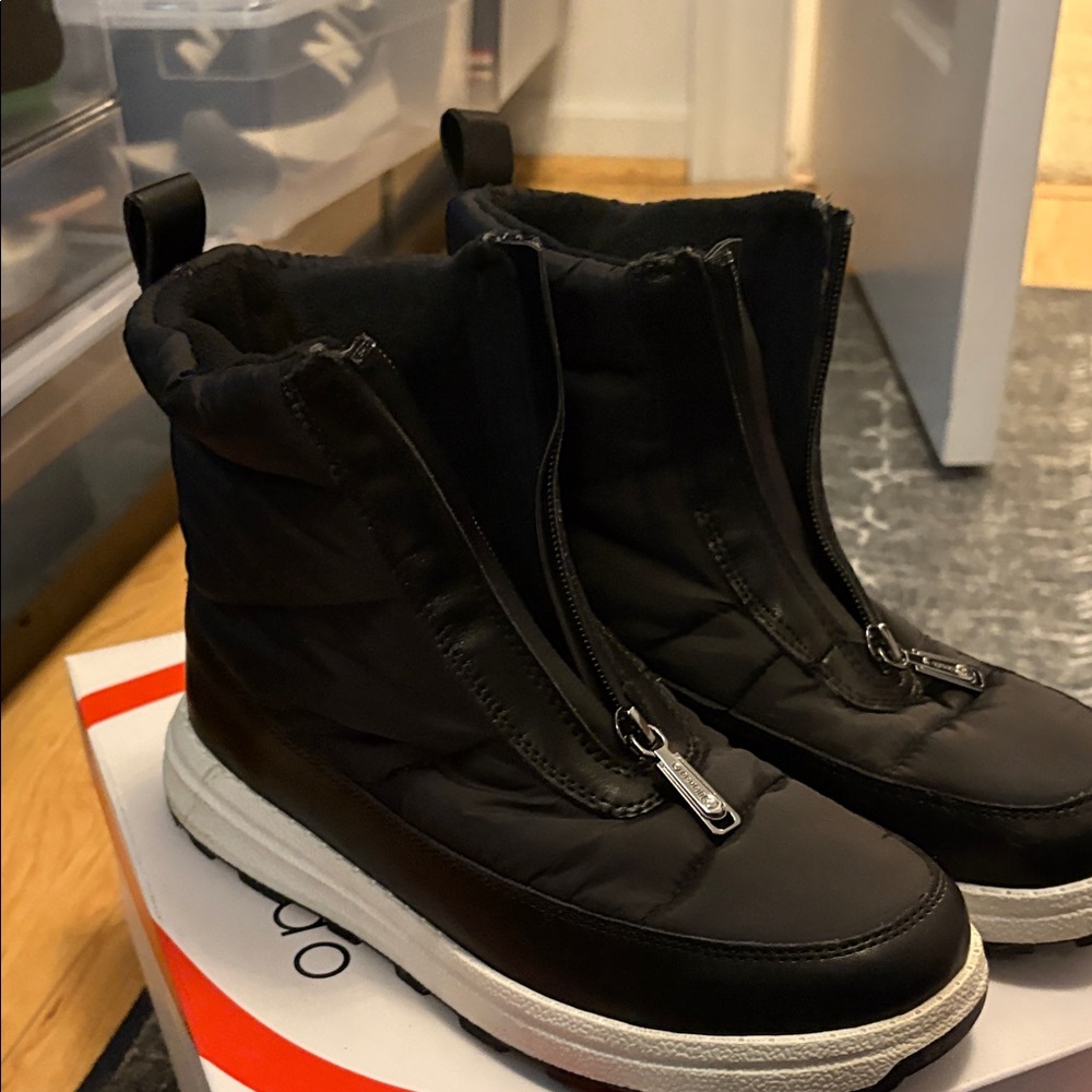 Blondo Black Waterproof Winter Boots